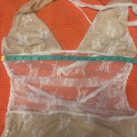 LENORA LACE DRESS. - Picture 13 of 13